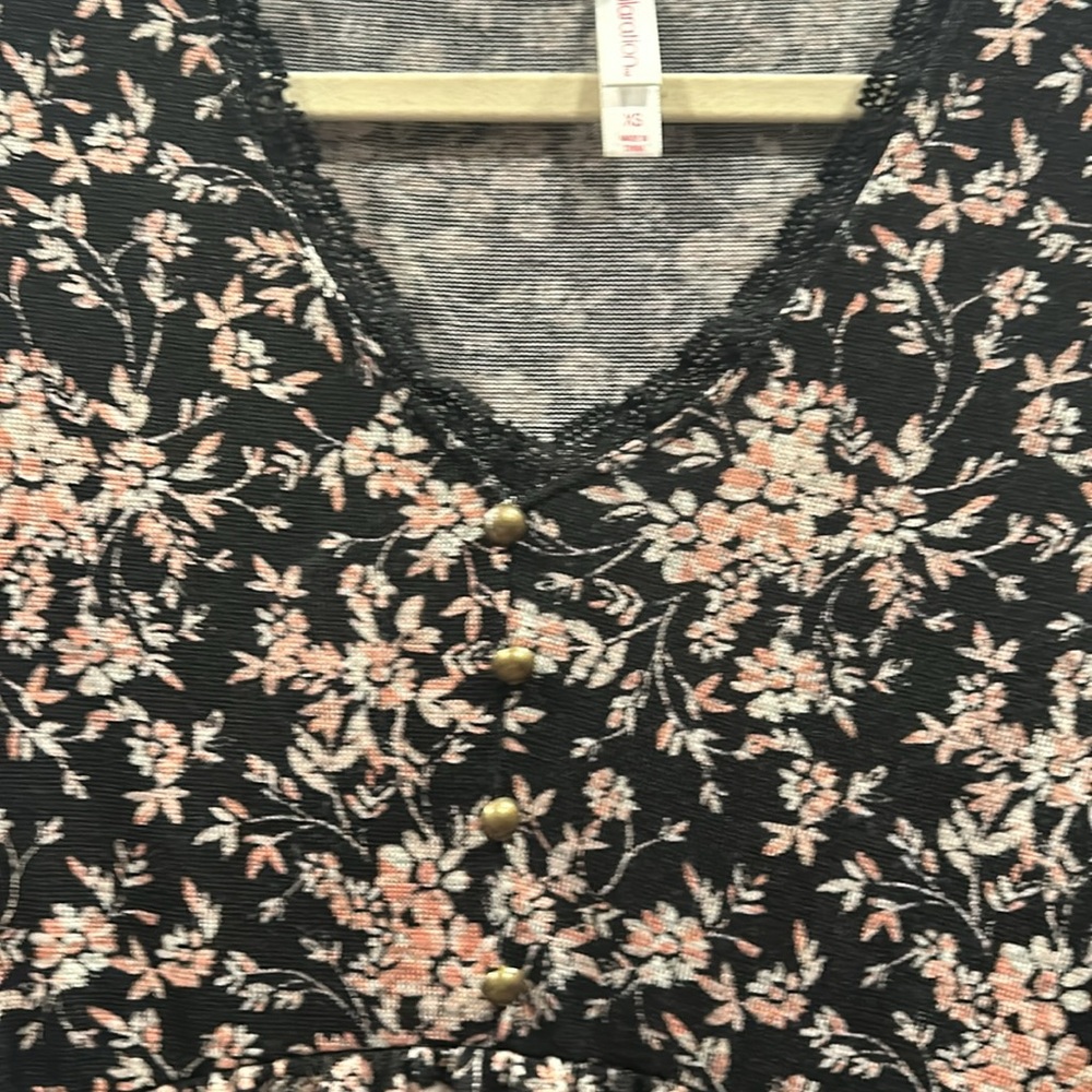 Dress - Picture 4 of 4